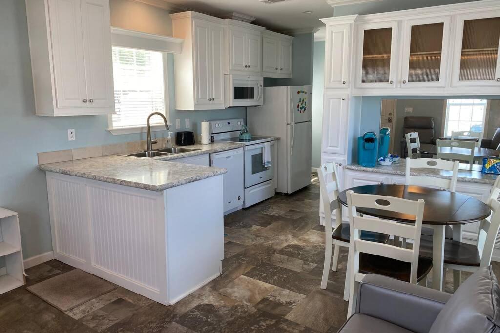 Cozy Tiny Home Near Disney World & Orlando Parks! Kissimmee Extérieur photo