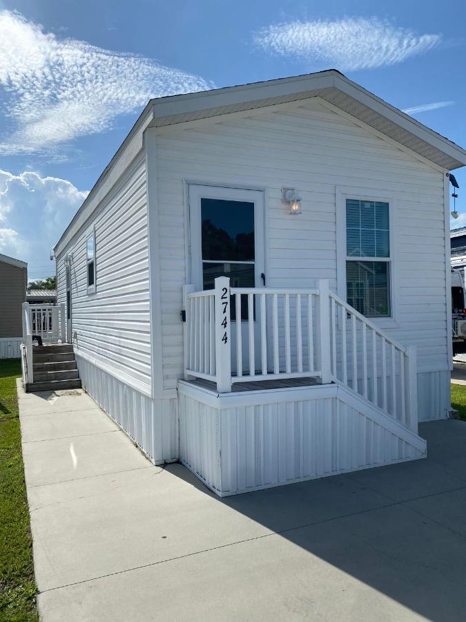 Cozy Tiny Home Near Disney World & Orlando Parks! Kissimmee Extérieur photo